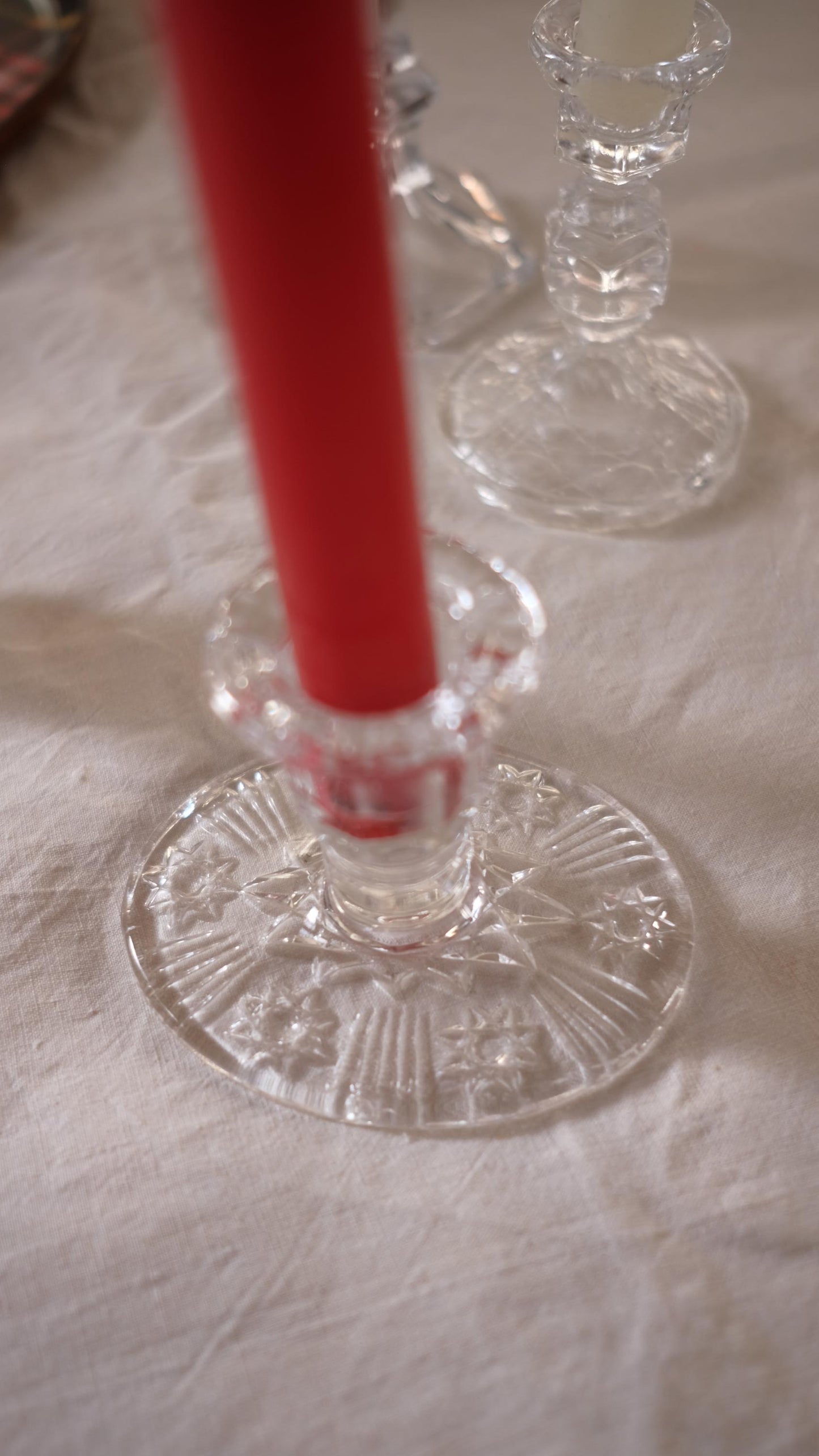 Bougeoir en verre travaillé vintage