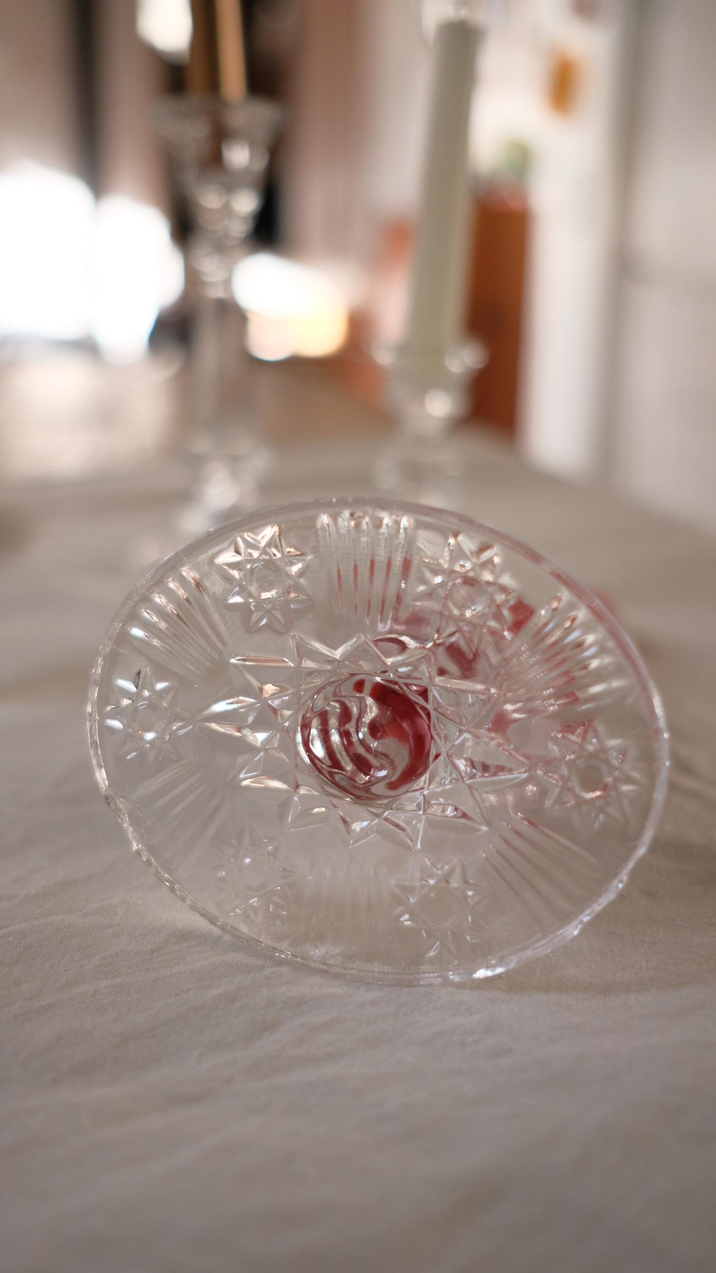 Bougeoir en verre travaillé vintage
