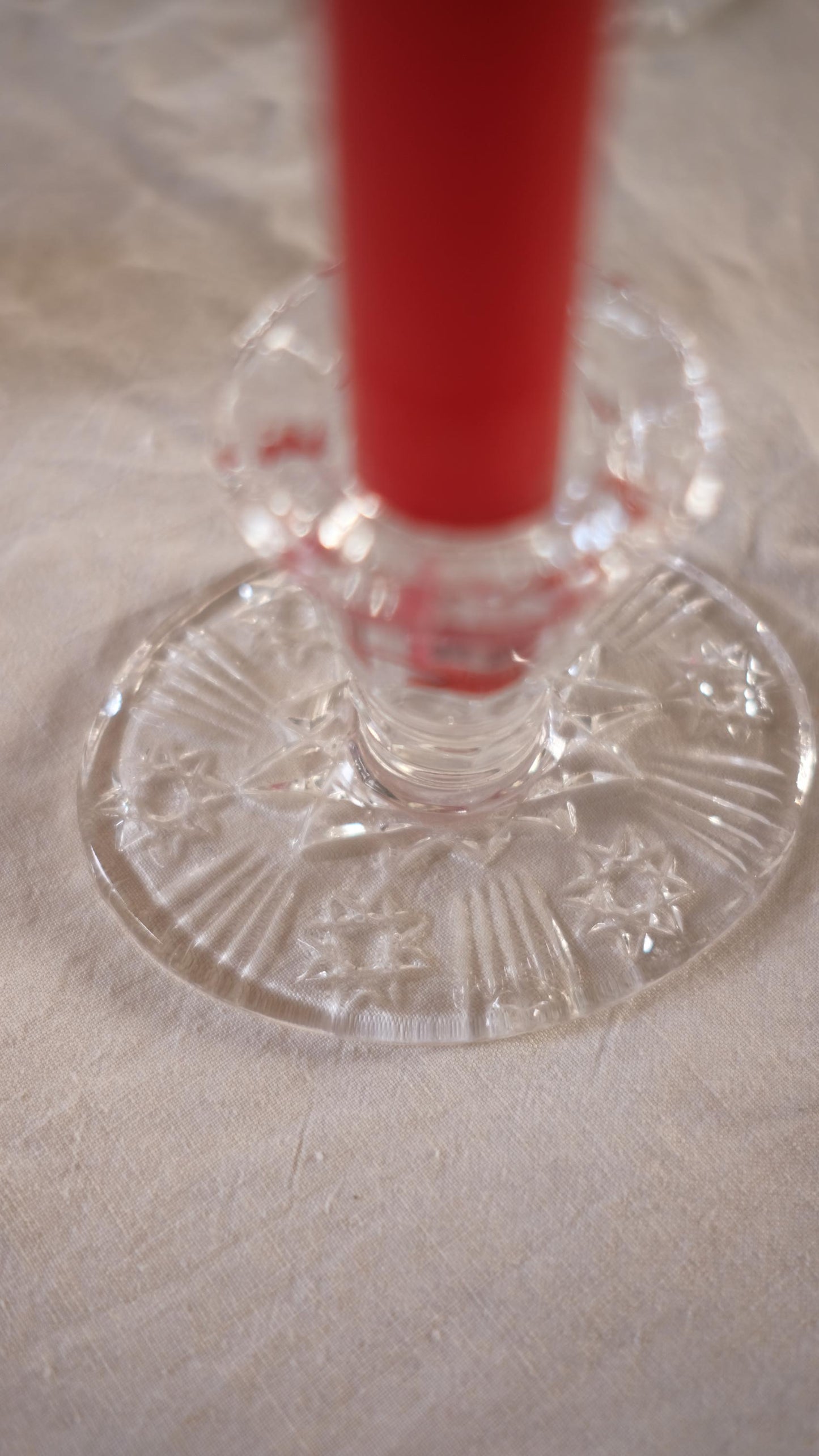 Bougeoir en verre travaillé vintage