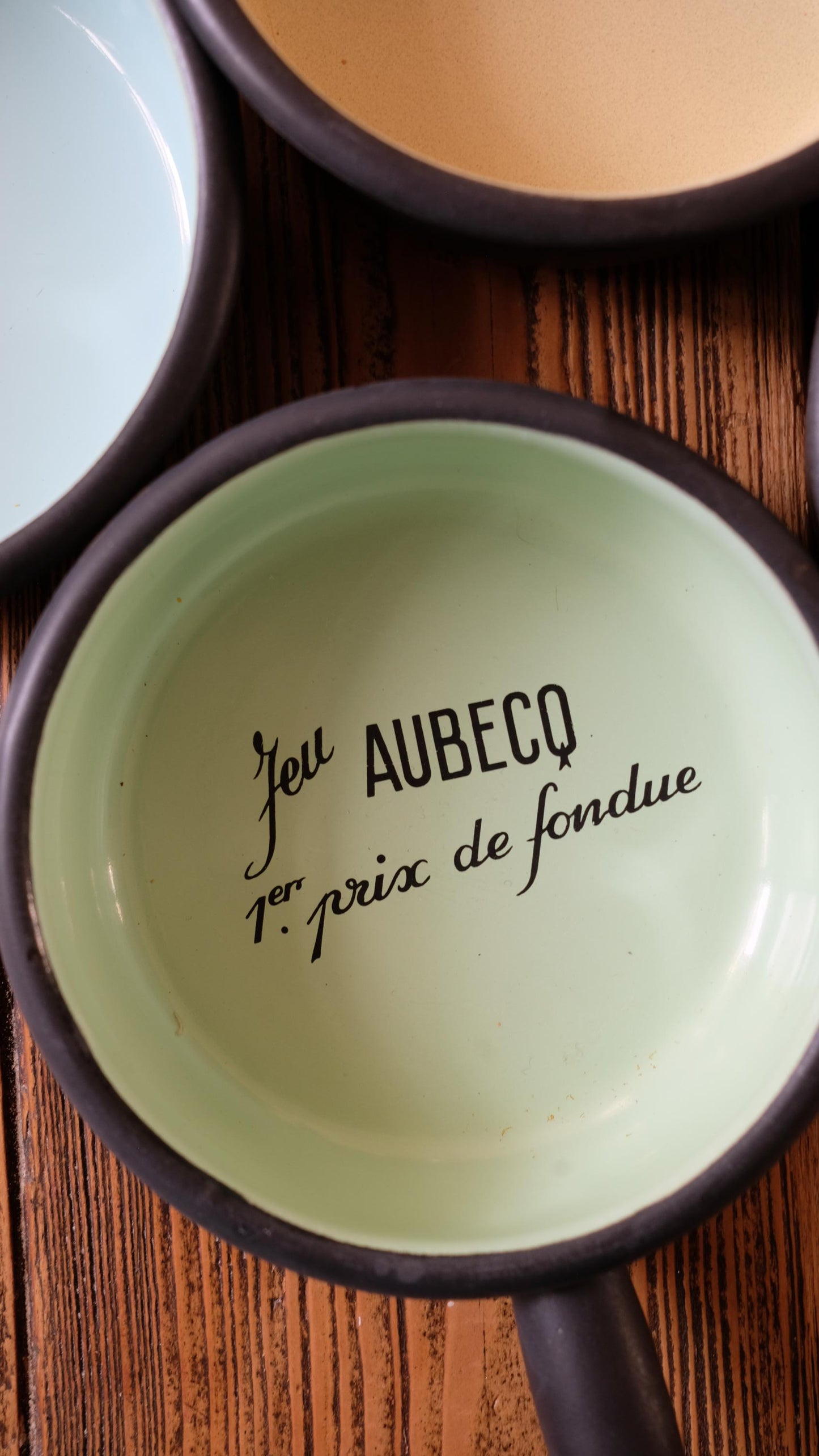 Lot de quatre caquelons vintage Aubecq