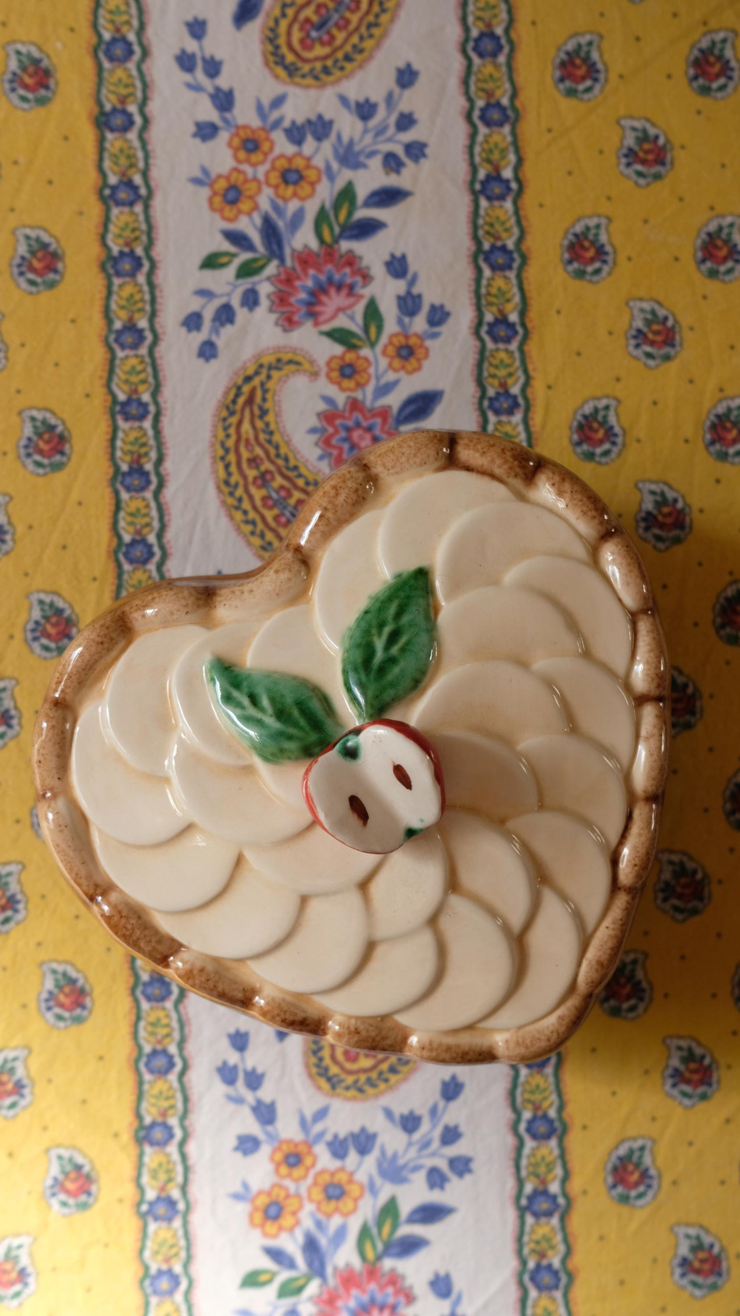 Boîte vintage en forme de tarte