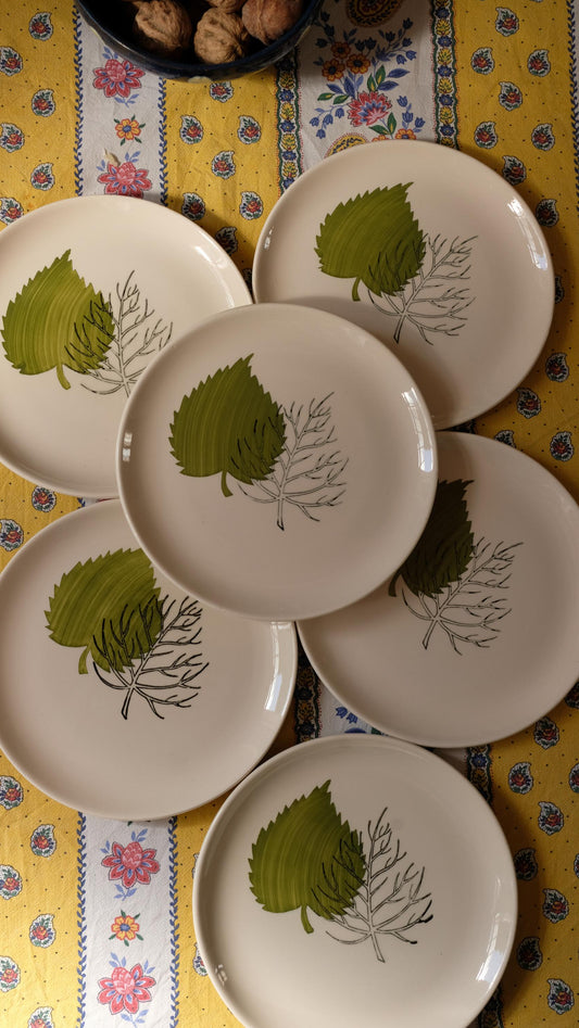 Lot de six assiettes à dessert vintage Niderviller motif botanique