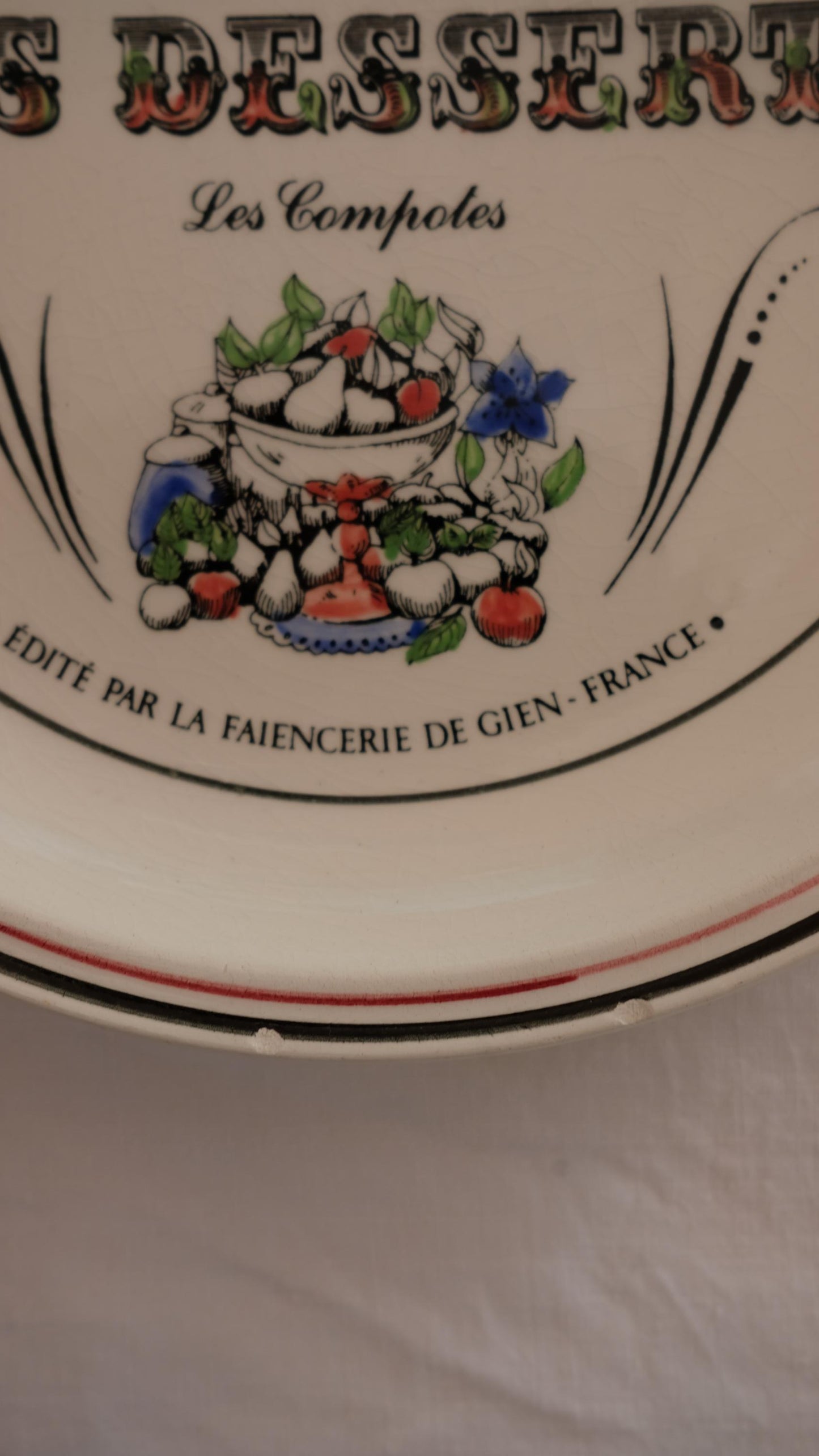 Ensemble de six assiettes à dessert Gien vintage "les aventures du gourmand"