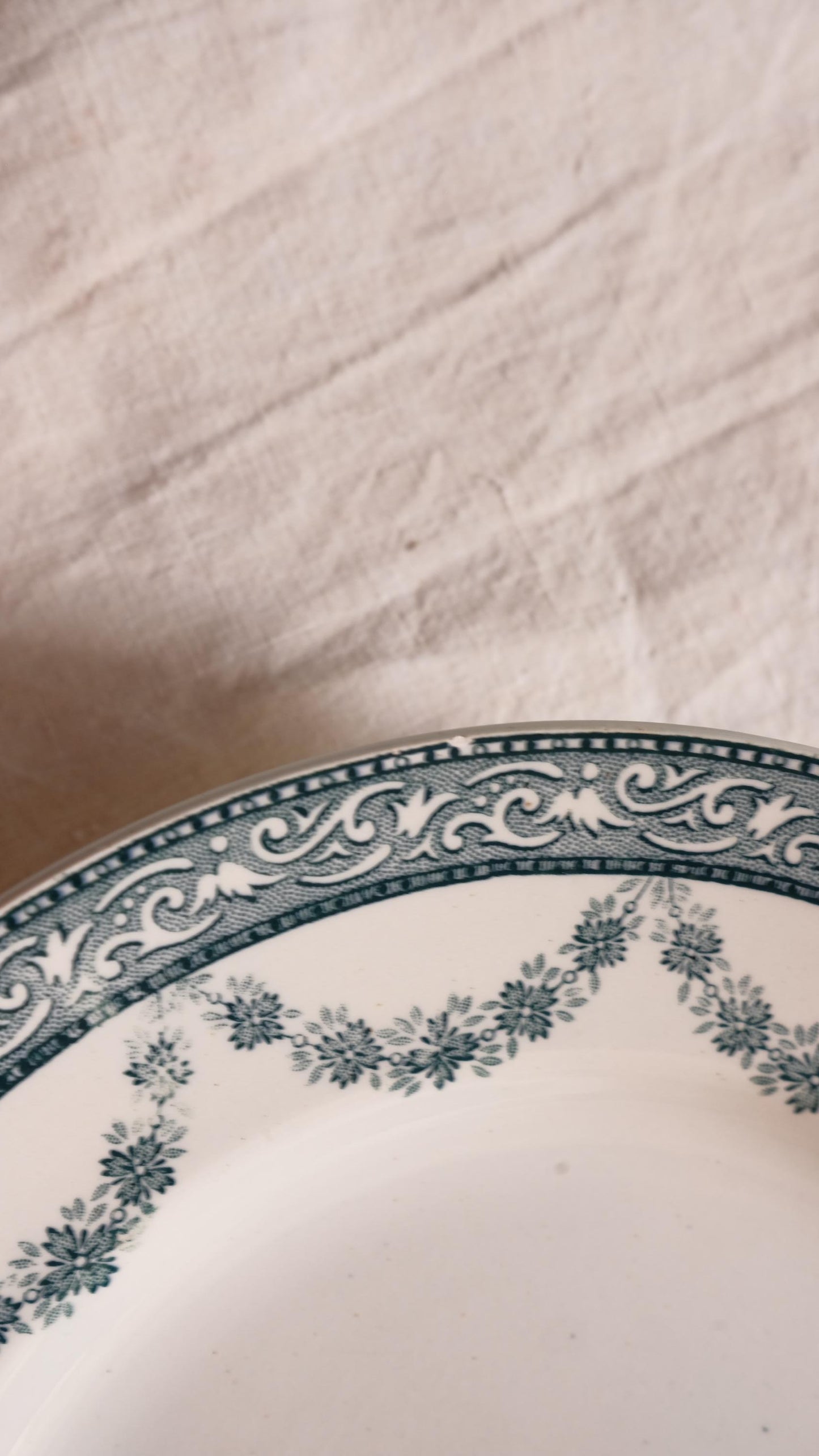 Plat de présentation moulin des loups vintage modèle Lola