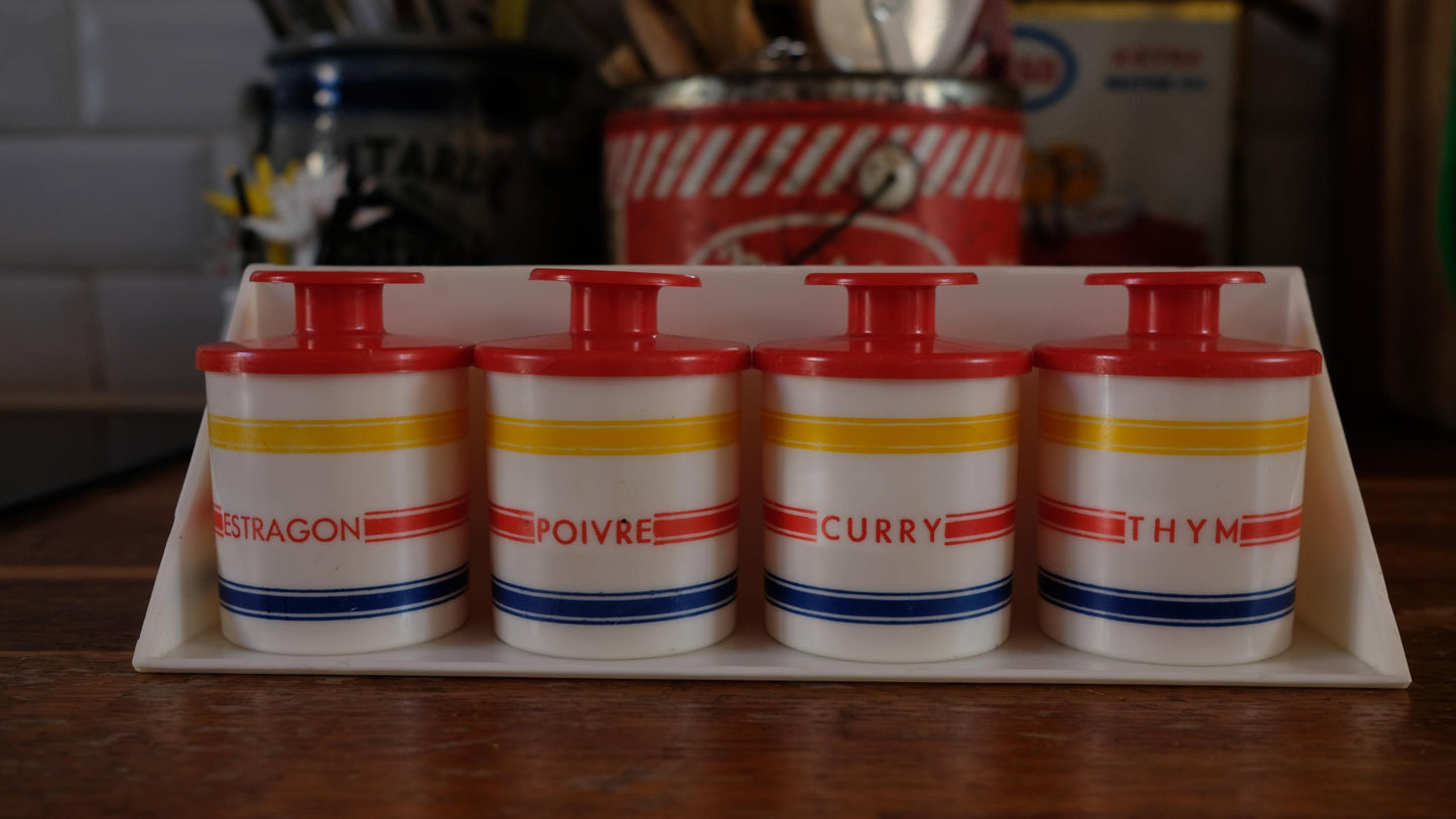 Etagère et pots à épices vintage en plastique