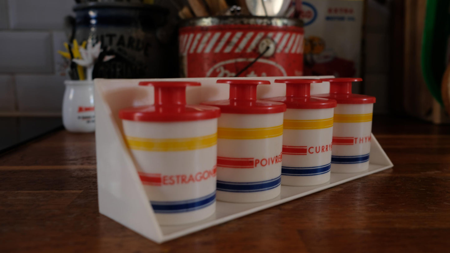 Etagère et pots à épices vintage en plastique