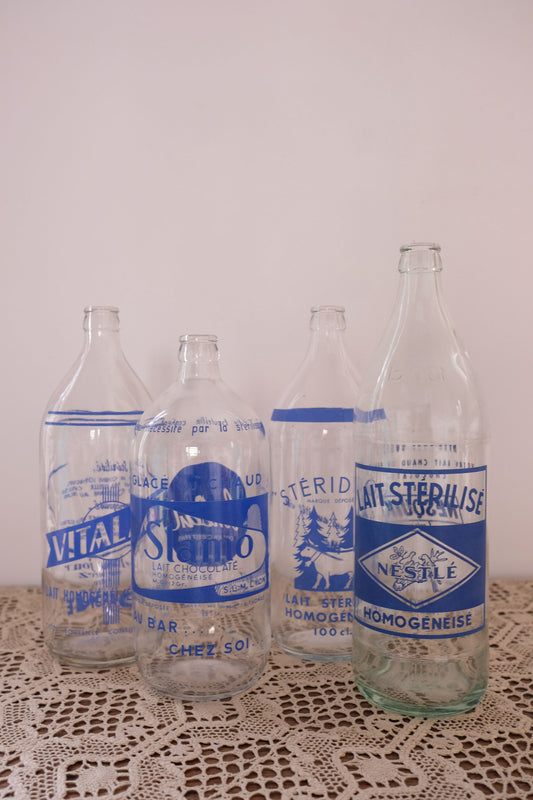 Bouteilles de lait publicitaires