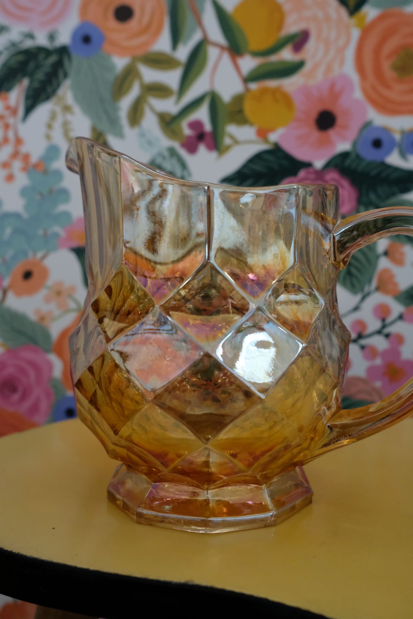 Carafe irisée